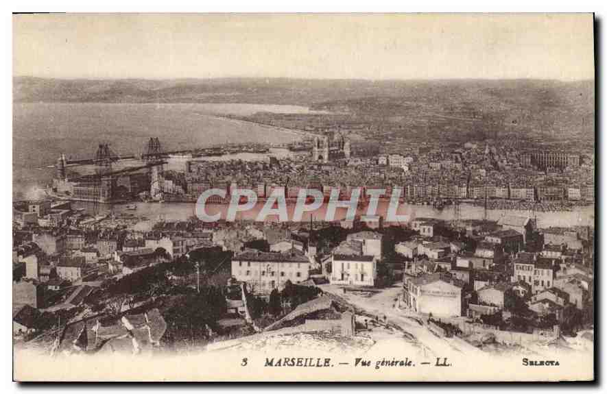 CPA Marseille Le Quai du Port et Rue de la Republique