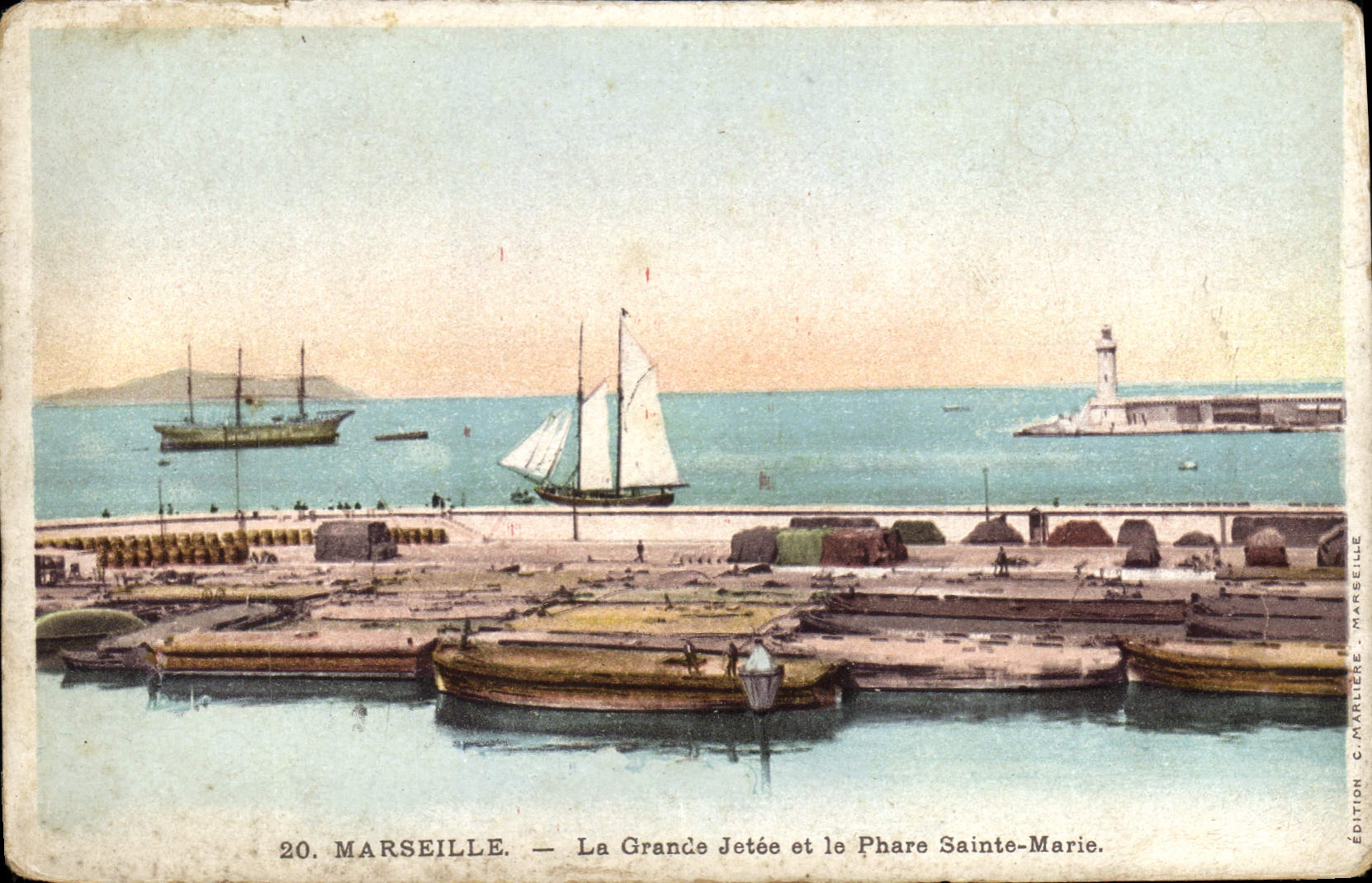 CPA Marseille La Grande Jetee et le Phare Sainte Marie