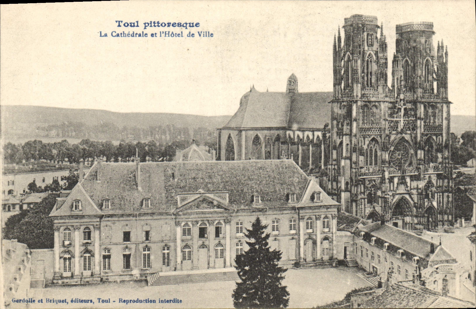 CPA Toul Pittoresque La Cathedrale