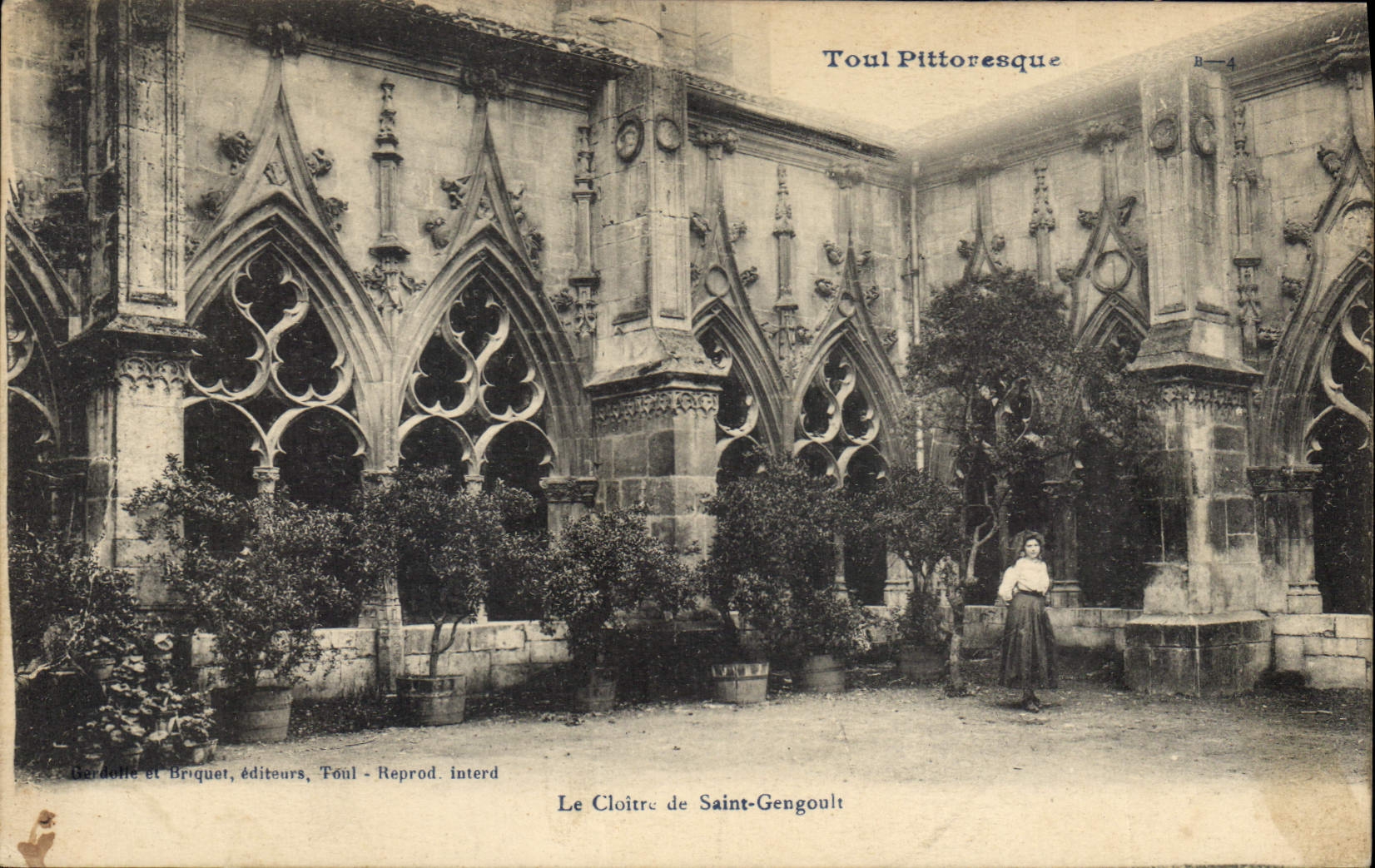 CPA Toul Pittoresque Le Cloitre de Saint Gengoult