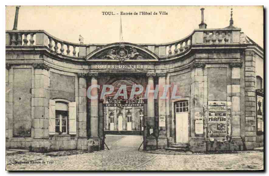 CPA Toul Entree de l'Hotel de Ville