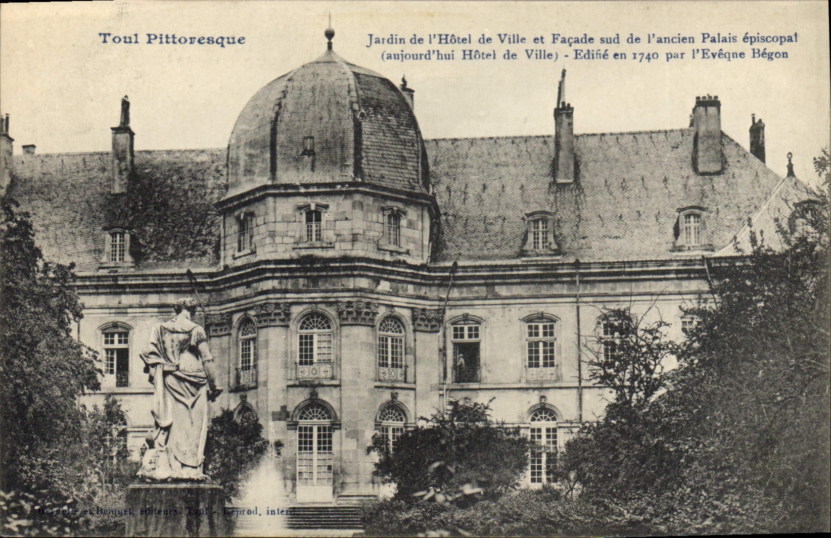 CPA Toul Pittoresque Jardin de l'Hotel de Ville
