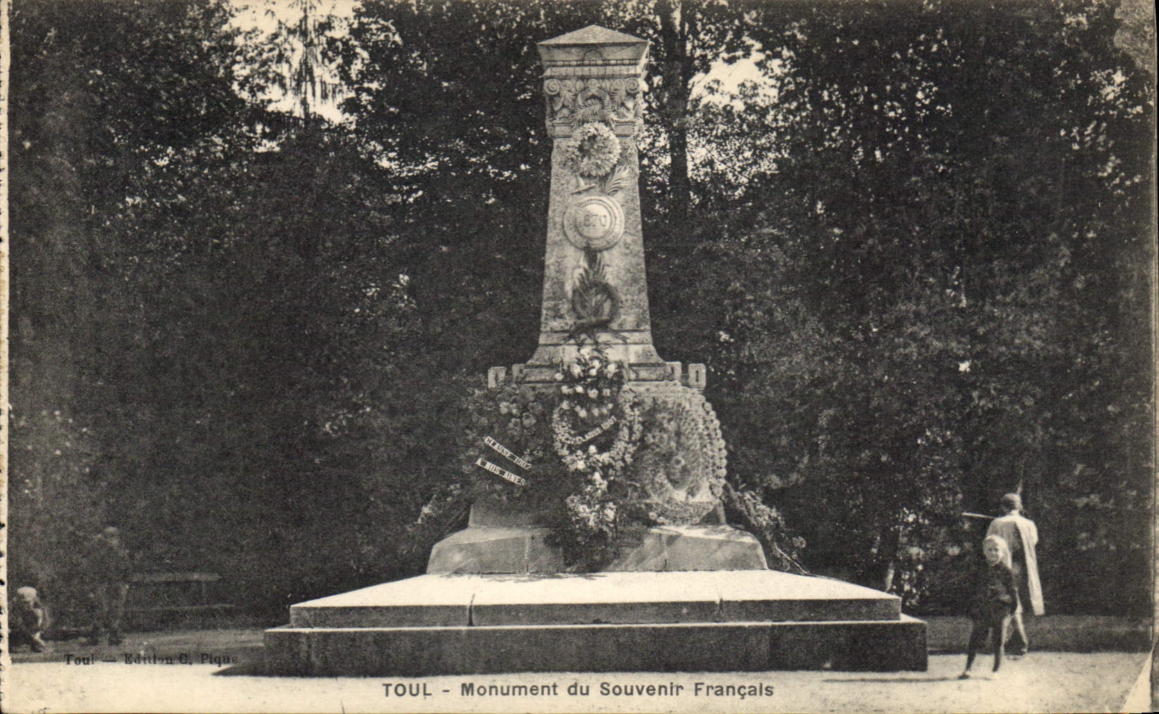 CPA Toul Monument du Souvenir Français Militaria