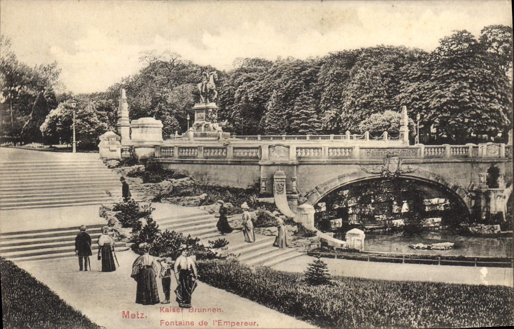 CPA Metz Fontaine de l'Empereur