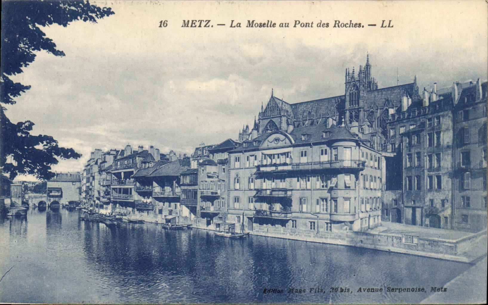 CPA Metz La Moselle au Pont des Roches