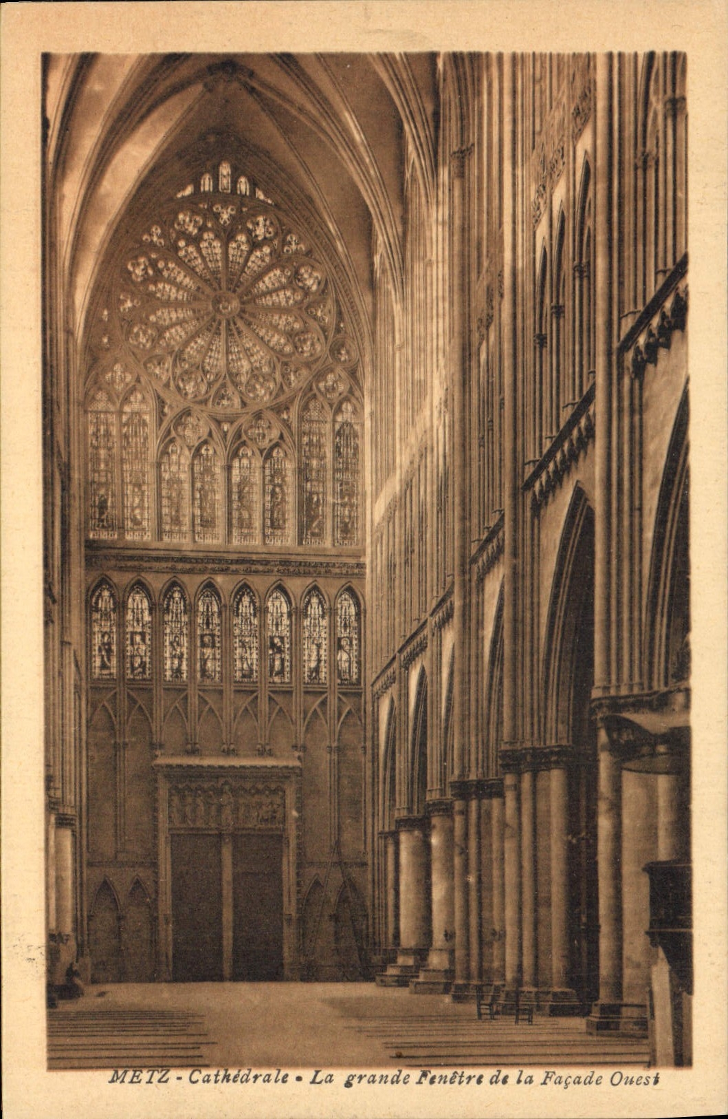 CPA Metz Cathedrale La grande Fenetre de la Facade Ouest