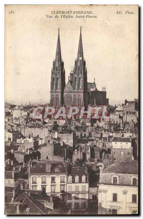 CPA Clermont Ferrand Vue de l'Eglise St Pierre 