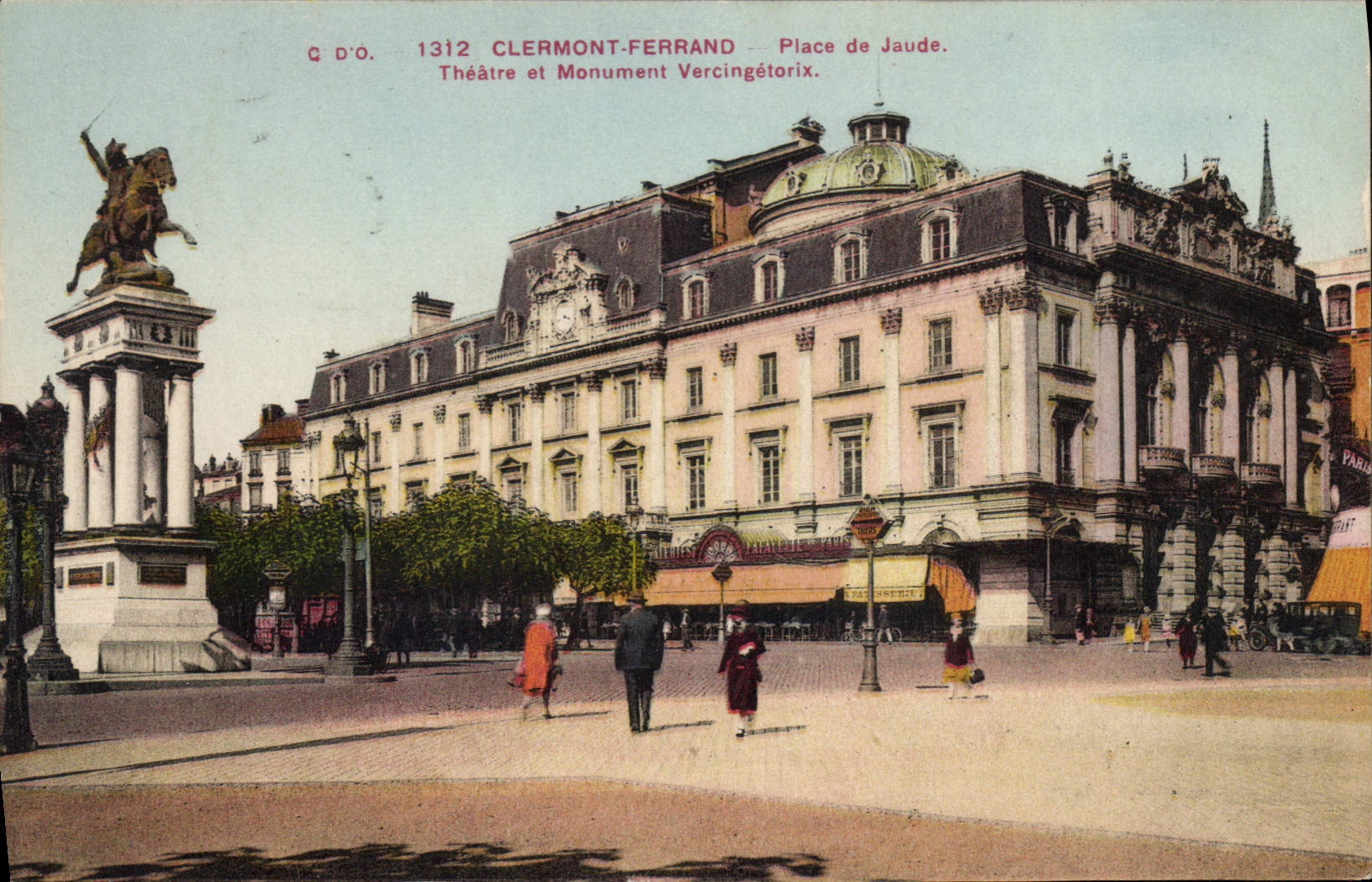 CPA Clermont Ferrand Place de Jaude Theatre et Monument Vencingetorix 