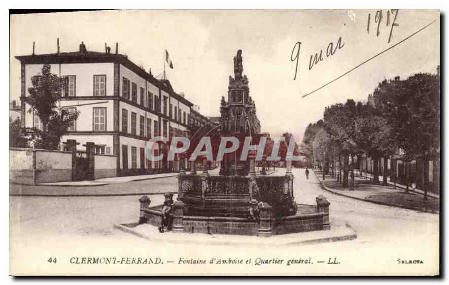 CPA Clermont Ferrand Fontaine d'Amboise et Quartier general 