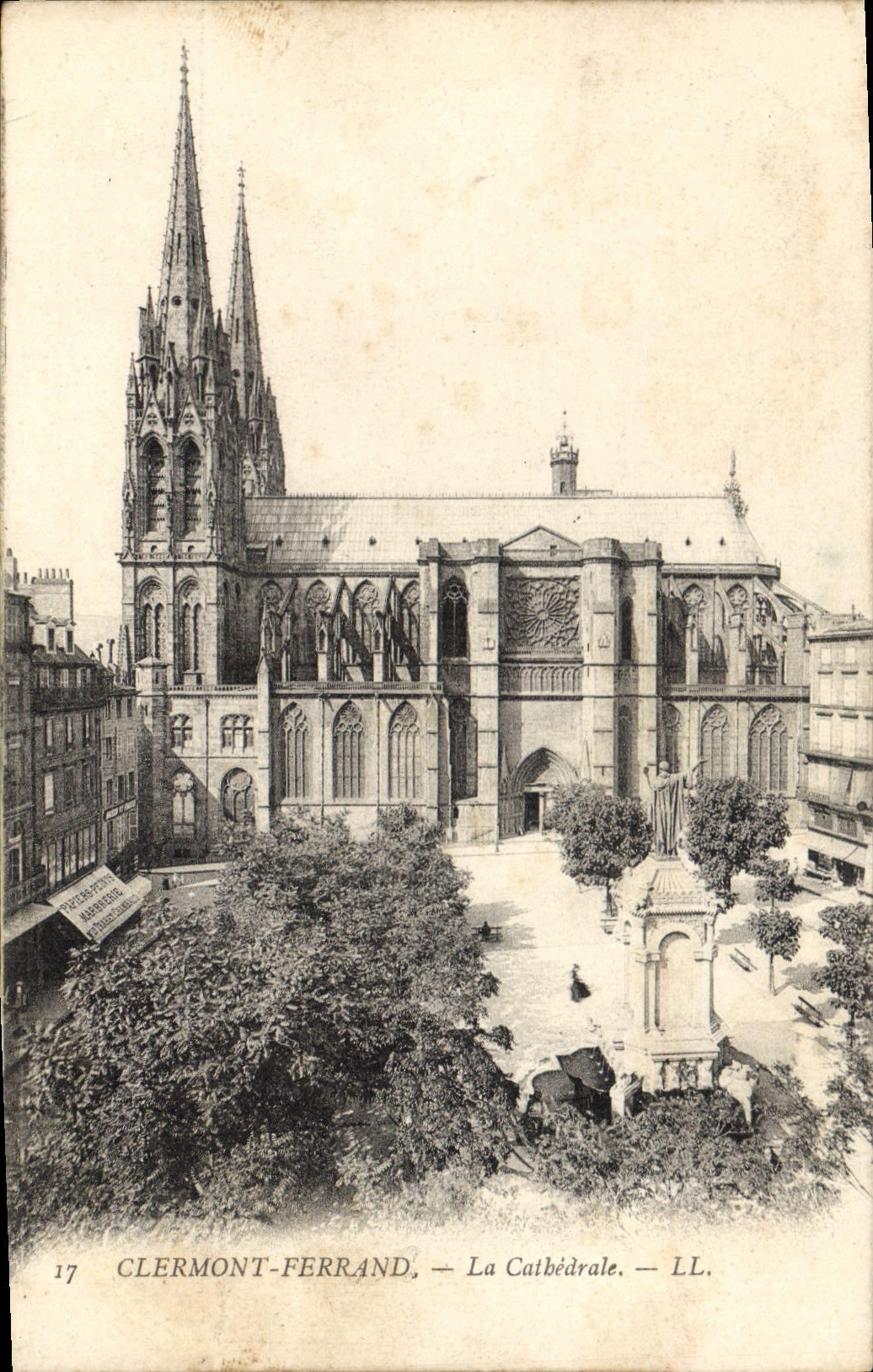CPA Clermont Ferrand La Cathedrale 