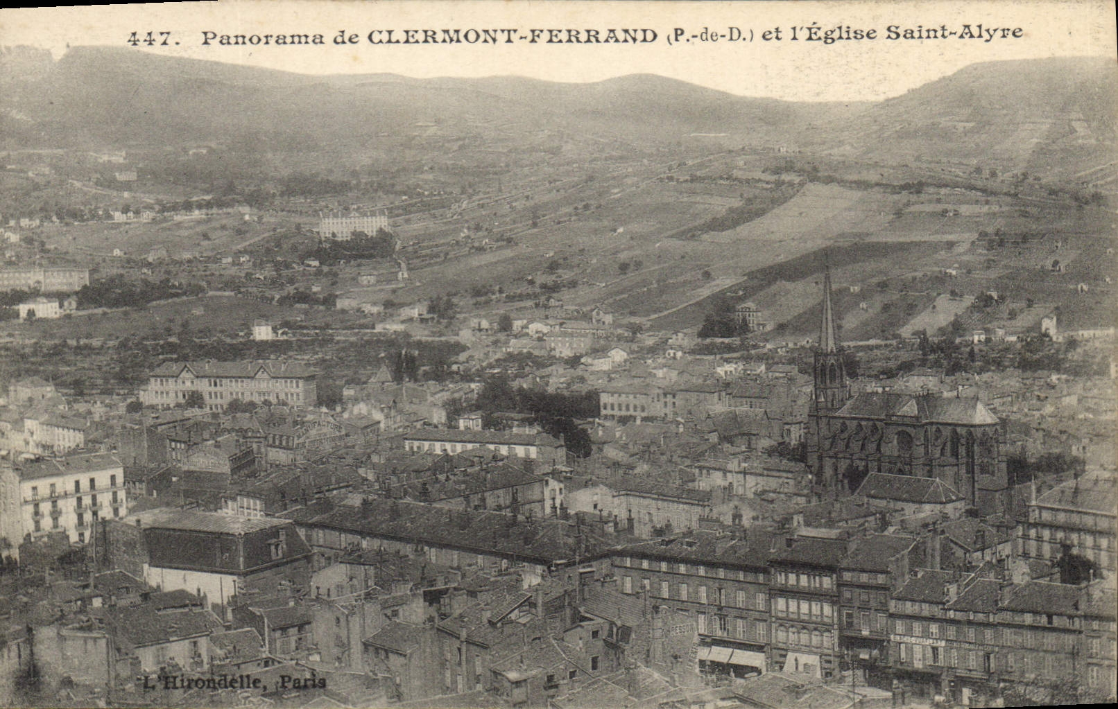 CPA Panorama de Clermont Ferrand P de d 