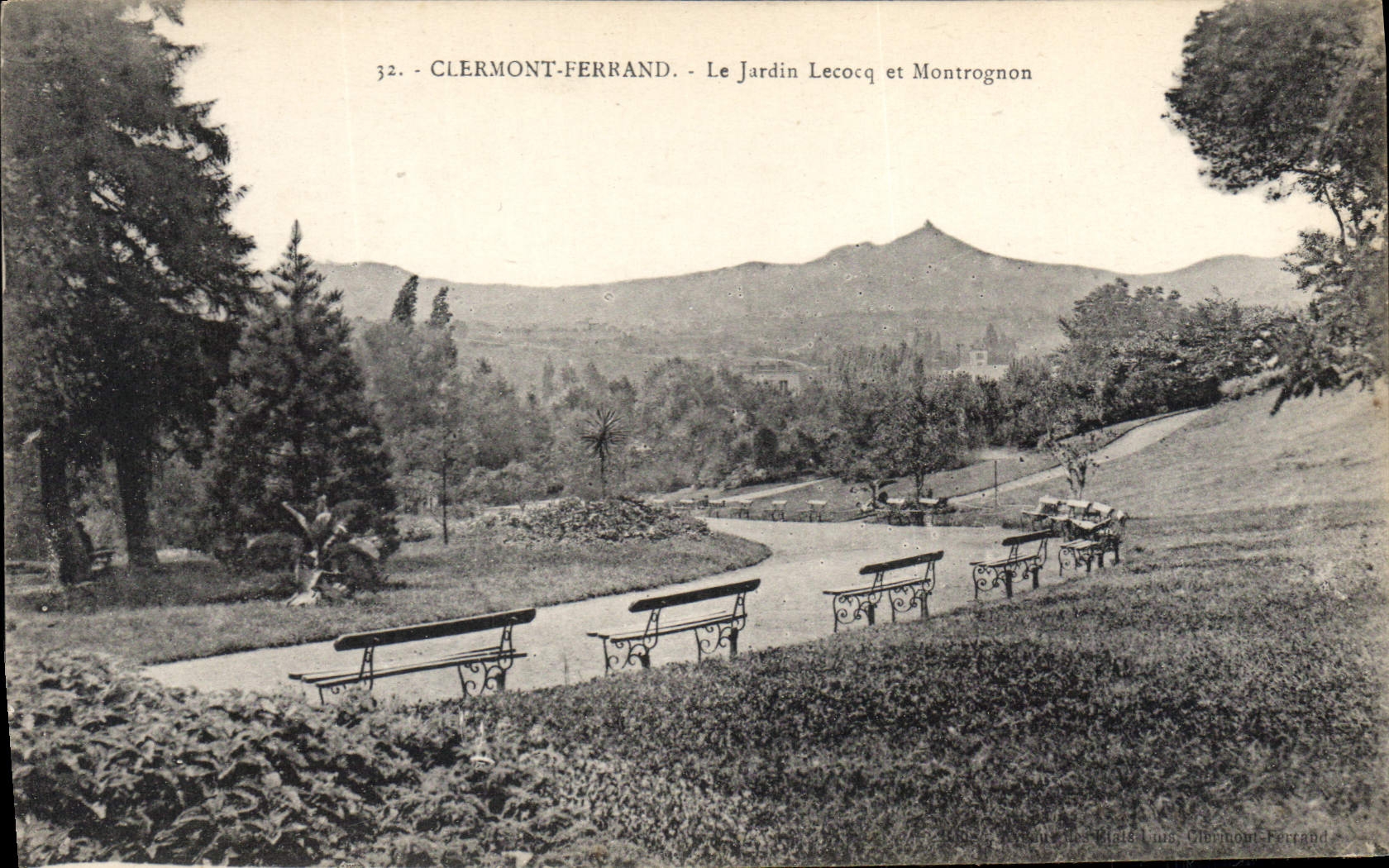 CPA Clermont Ferrand Le Jardin Lecocq et Montrognon 