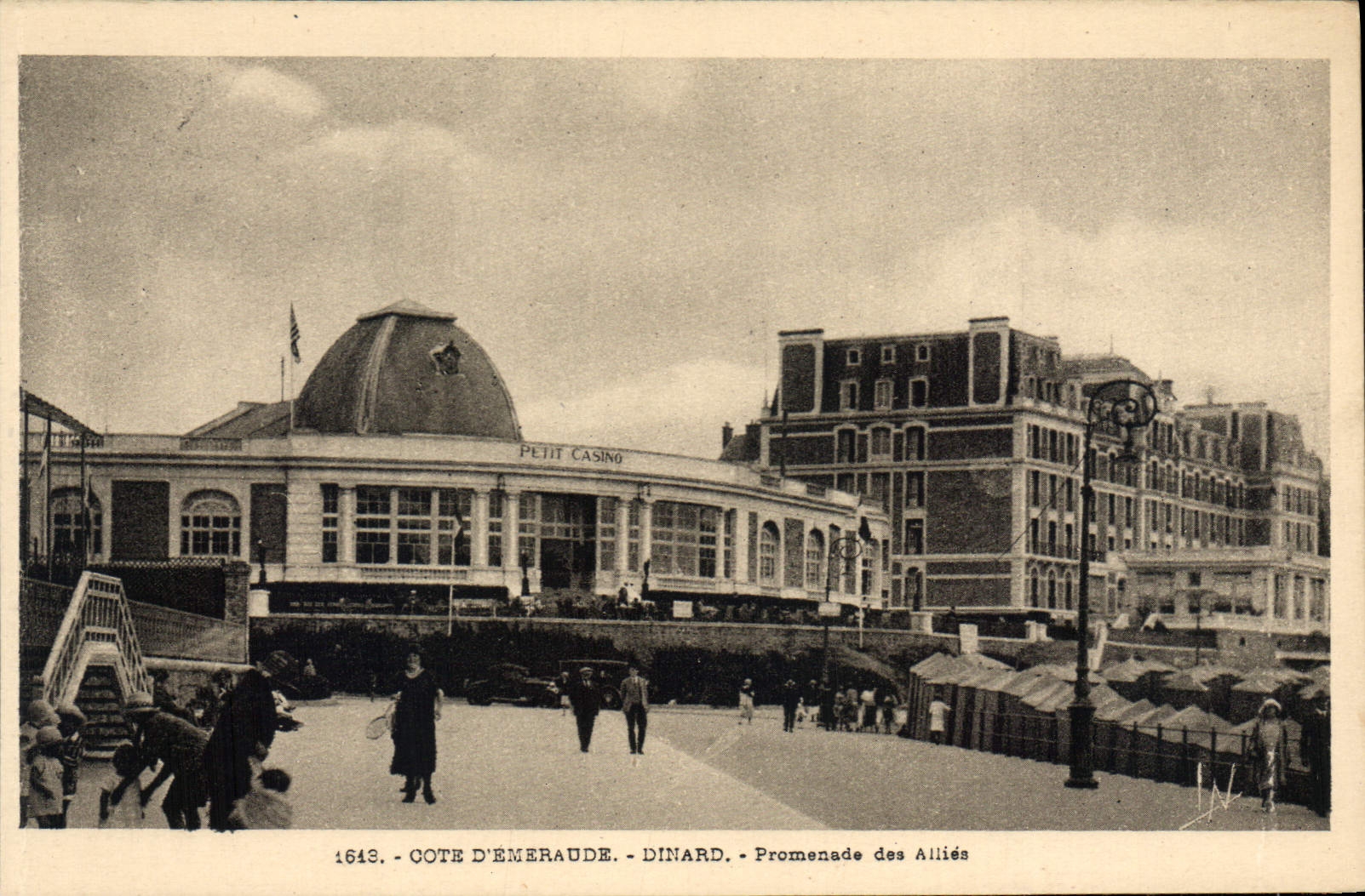 CPA Cote d'Emeraude Dinard Promenade des Allies 