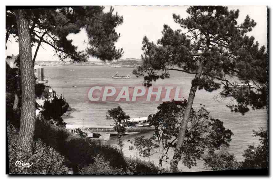 CPA Dinard l et V Embarcadere des Vedettes Vertes du Jardin de Grand Hotel 