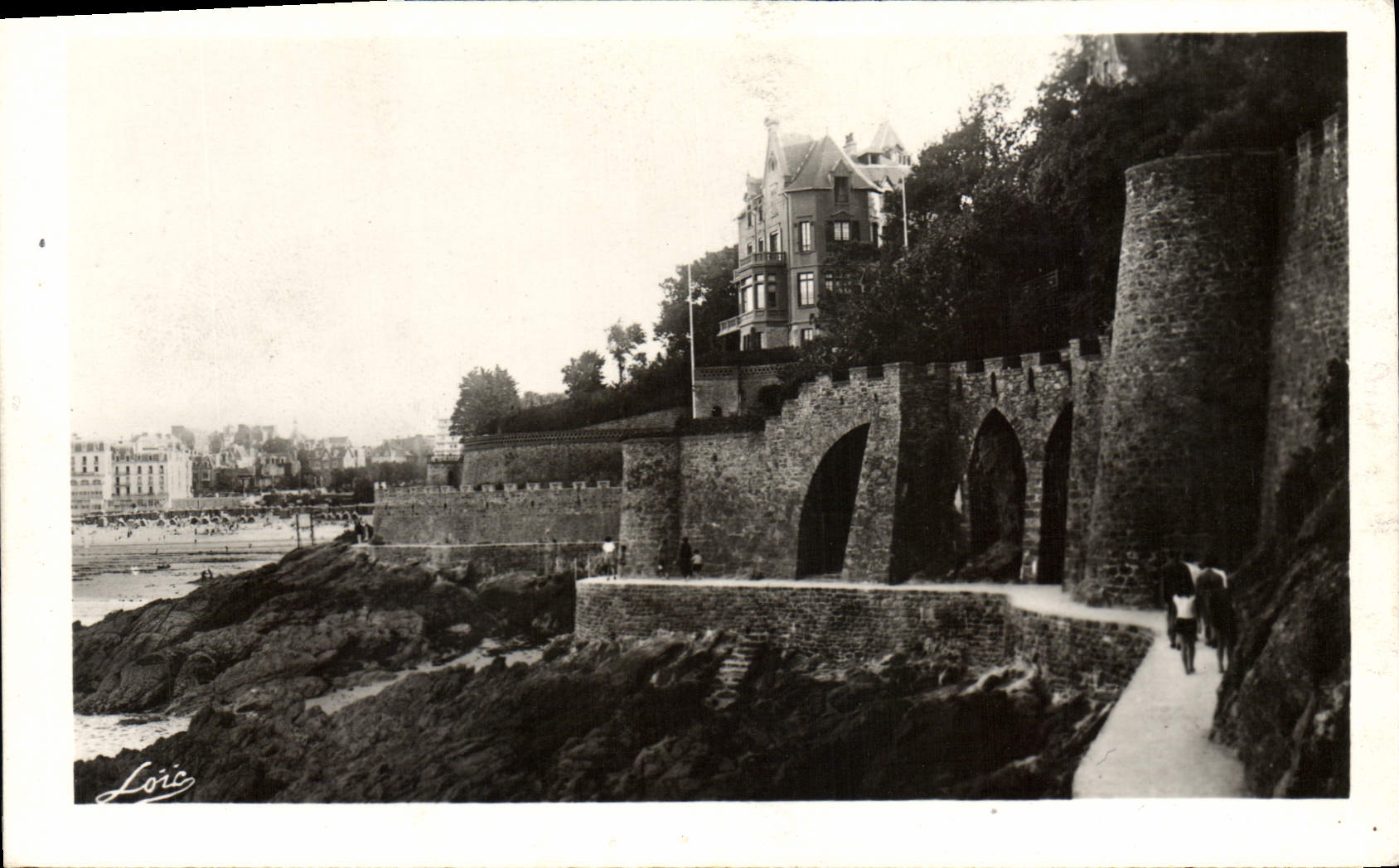 Côte d'Émeraude — Chemin de ronde de la Malouine — Éditeur L. J. MESNY, Rennes