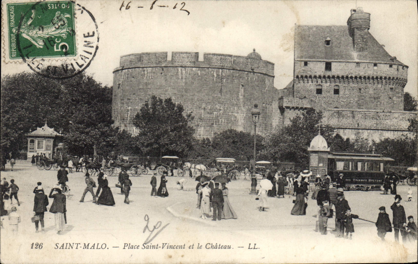 Saint-Malo — Place Saint-Vincent et le Château — LL. — N° 126