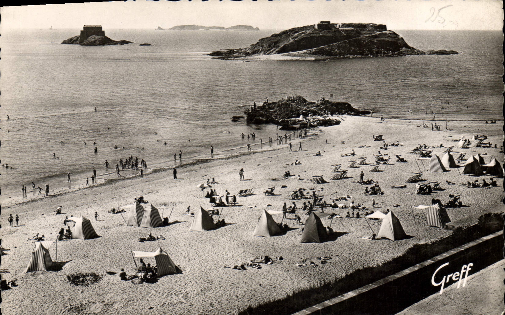 Saint-Malo — La Plage, le Grand Bey et l'Île Cézembre — Éditions Greff