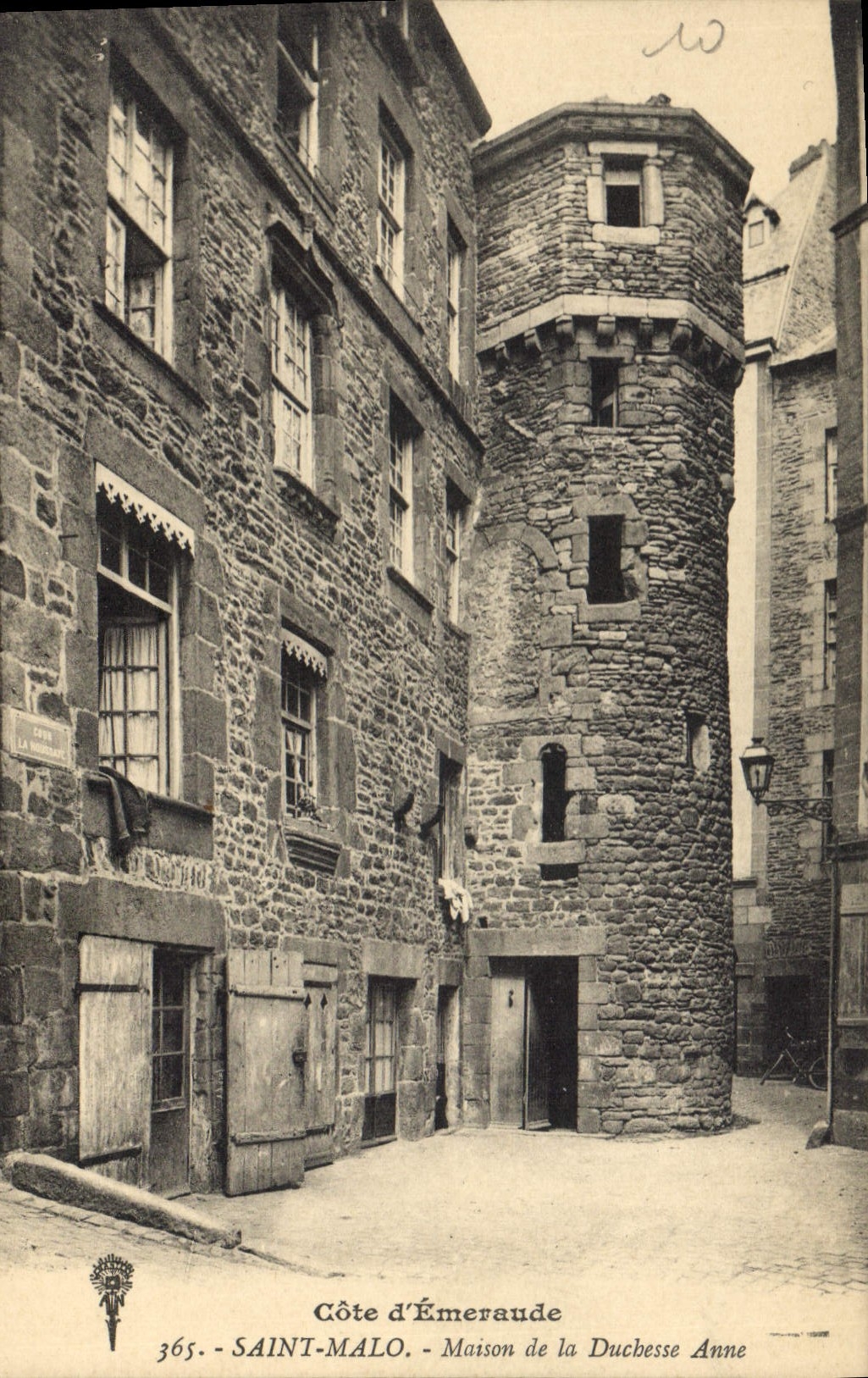 CPA Cote d'Emeraude Saint Malo Maison de la Duchesse Anne 