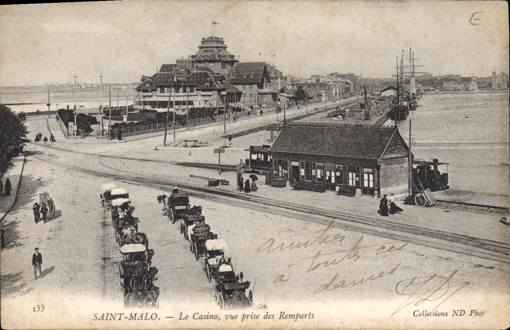 SAINT-MALO — Le Casino, vue prise des Remparts — Collections ND Phot, n° 133