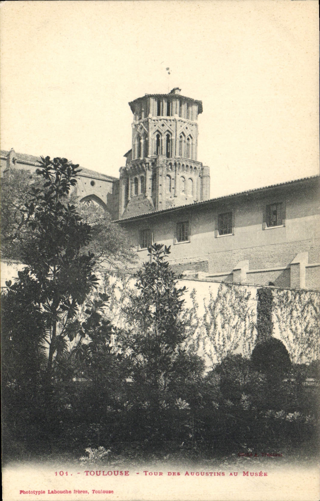 Toulouse - Tour des Augustins au Musée — Phototypie Labouche frères, Toulouse, n° 101