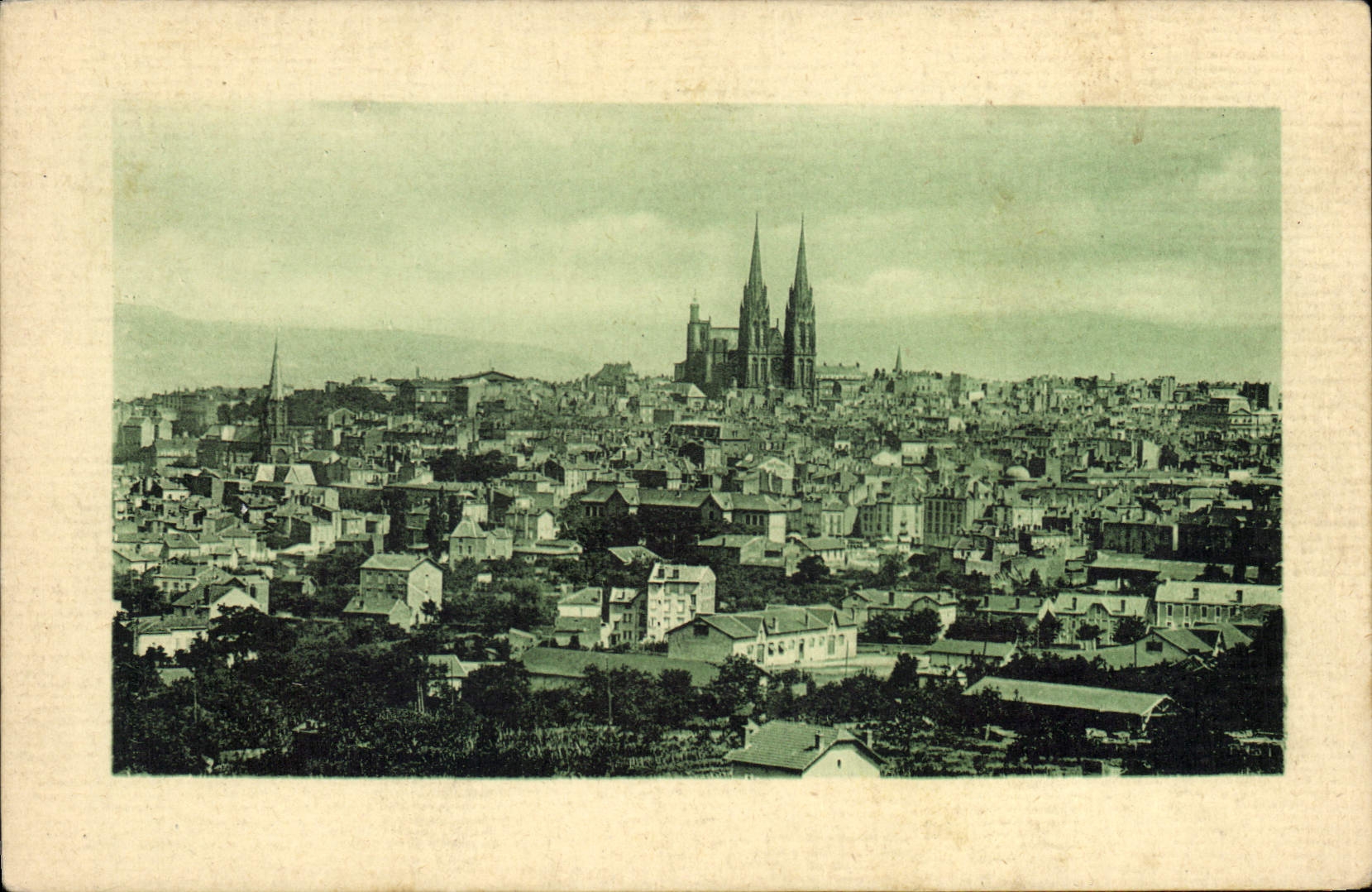 Panorama von Clermont-Ferrand — Kathedrale — Verlag Lévy & Michelin, Paris