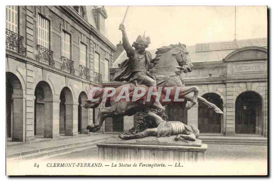 CPA Clermont Ferrand La Statue de Vercingetorix 
