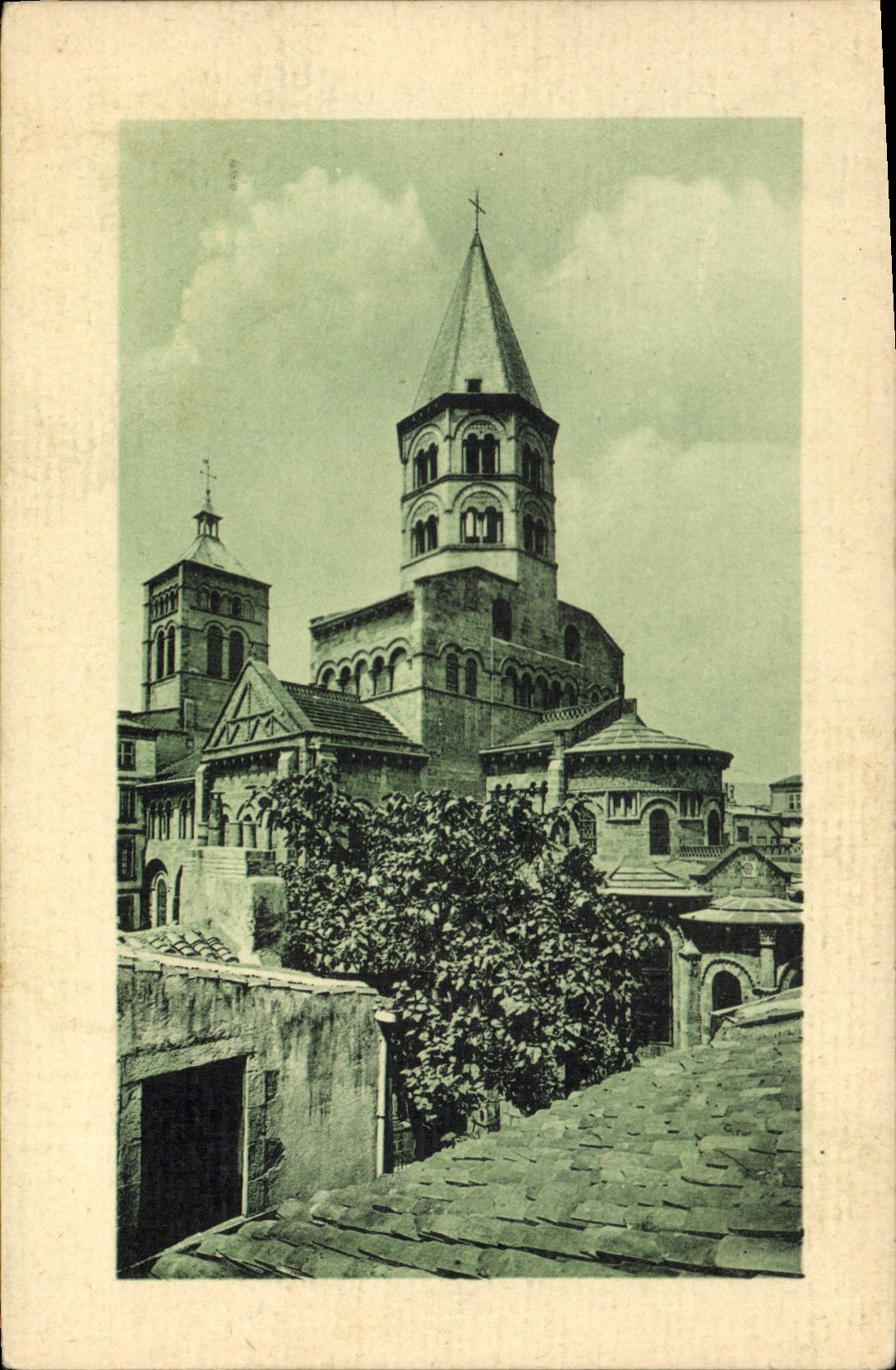 Église Notre-Dame du Port — Clermont-Ferrand — Éditeur Lévy et Neurin, Paris