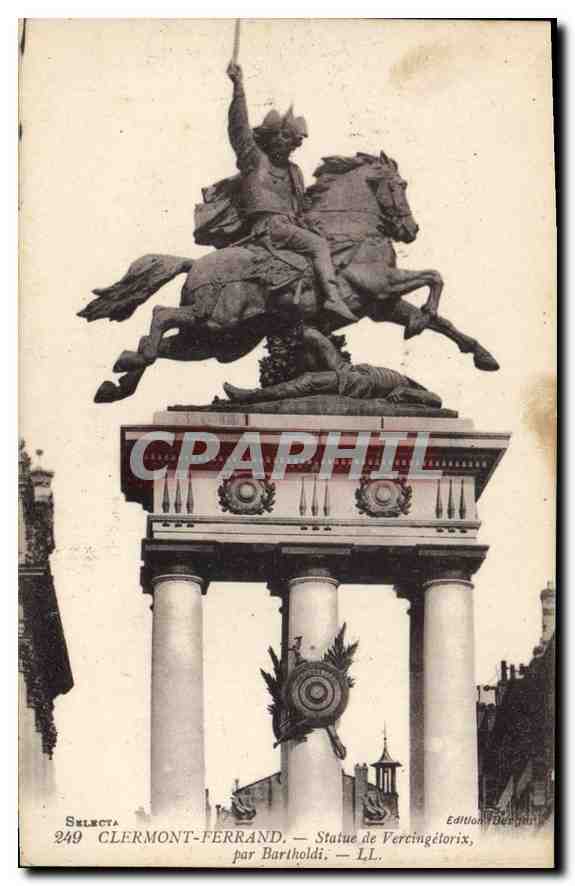 CPA Clermont Ferrand Statue de Vercingetorix 