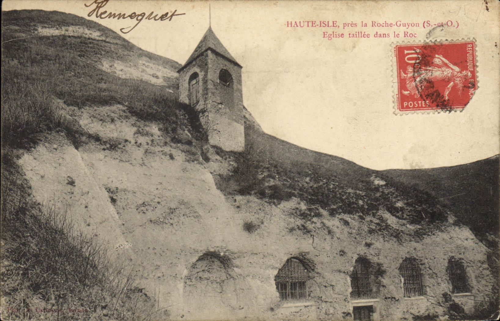 CPA Haute Isle pres la Roche Guyon S et O Eglise taillee dans le Roc 