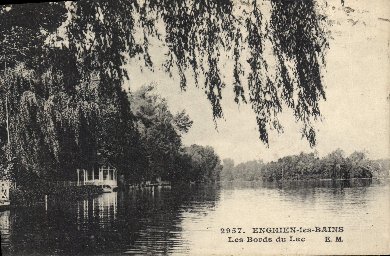CPA Enghien les Bains Les Bords du Lac 