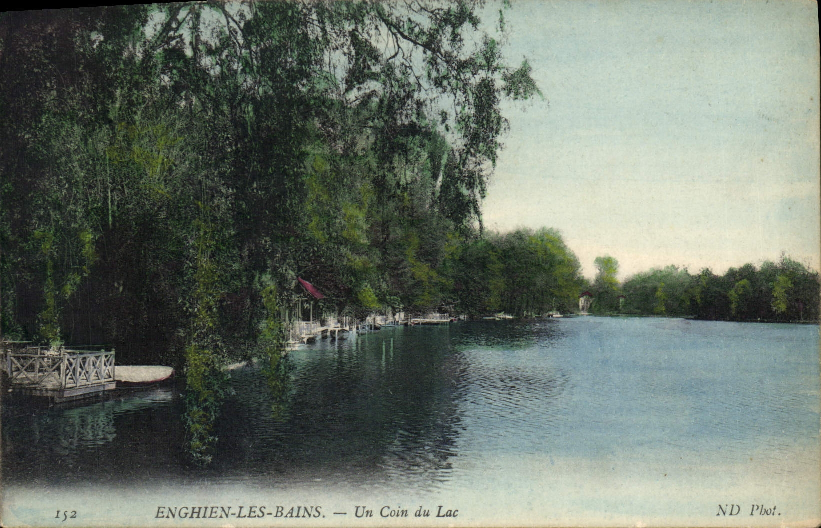 CPA Enghiens les Bains Un coin du Lac 