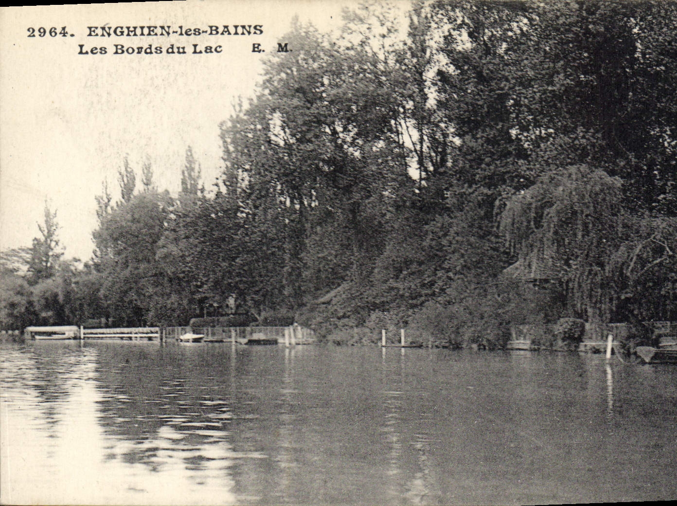 CPA Enghien les Bains Les Bords du Lac 