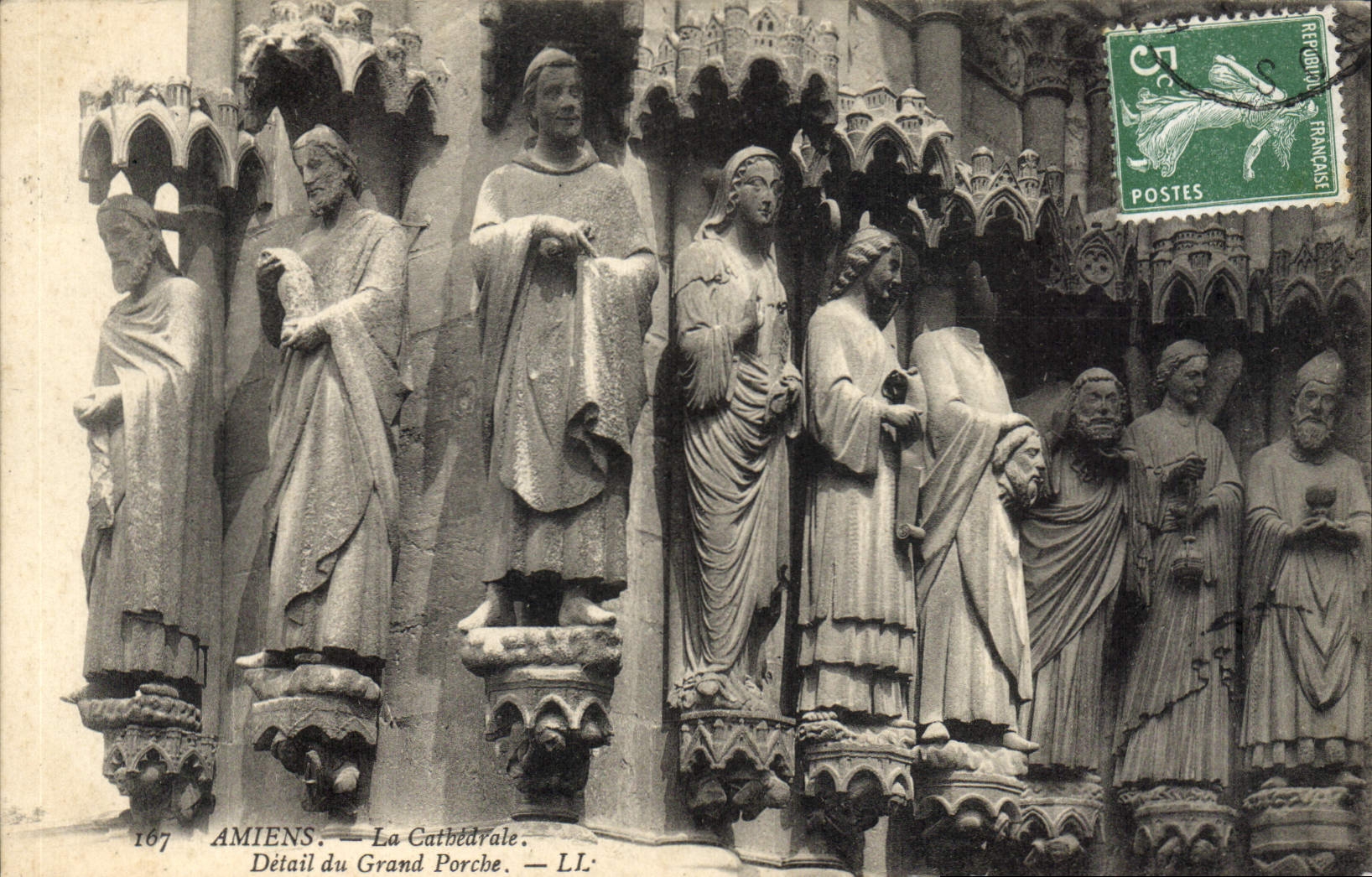 CPA Amiens La Cathedrale Detail du Grand Porche 