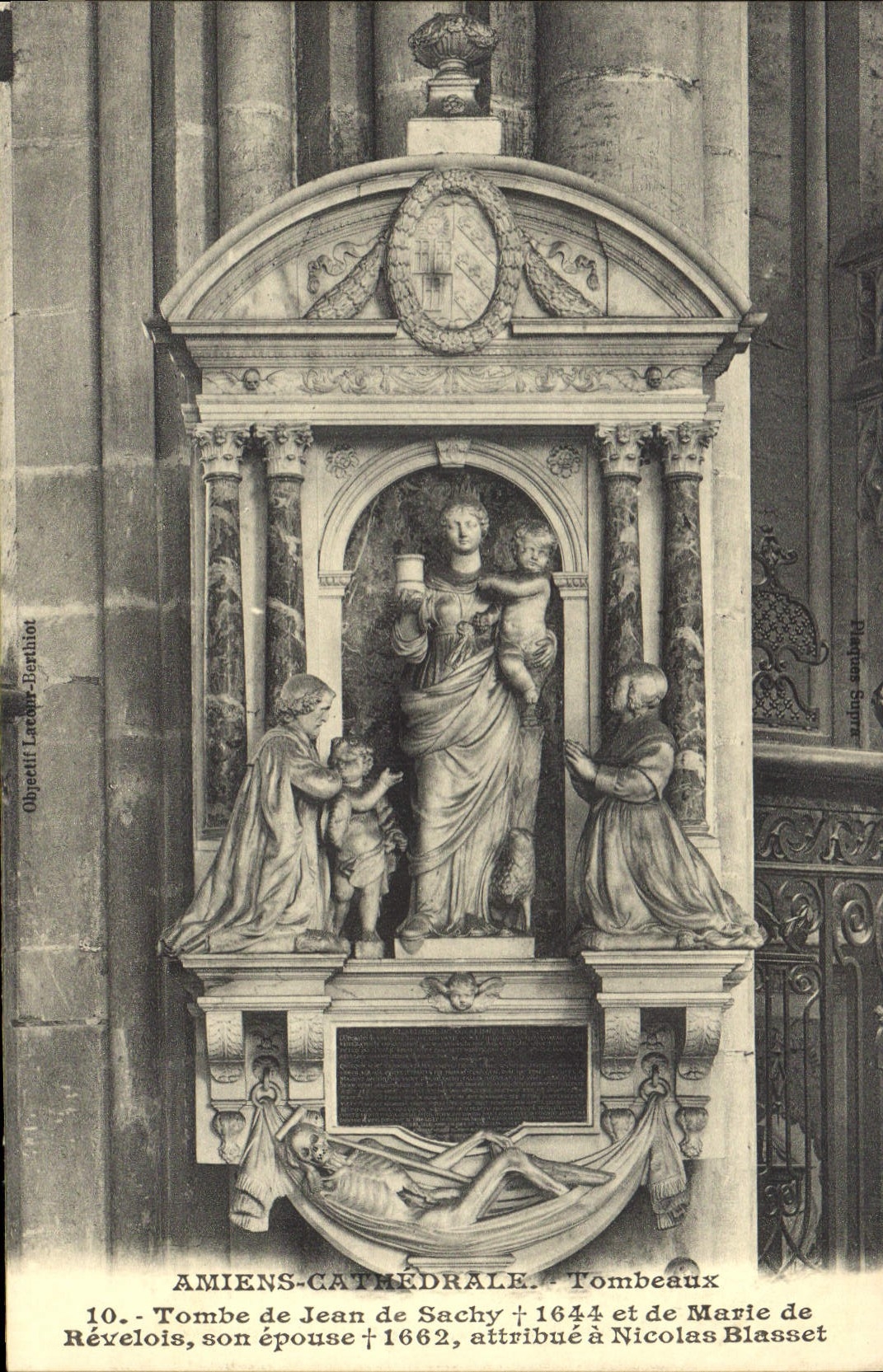 CPA Amiens Cathedrale Tombeaux Tombe de Jean de Sachy et de Marie de Revelois Nicolas Blasset