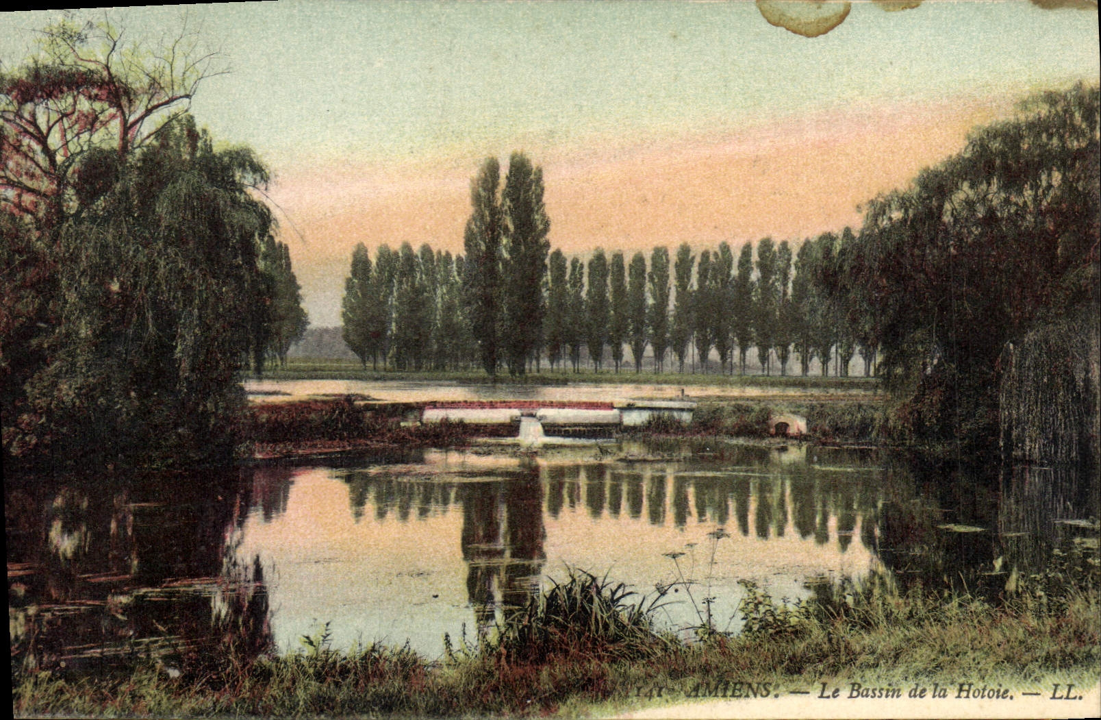 CPA Amiens Le Bassin de la Hotoie 