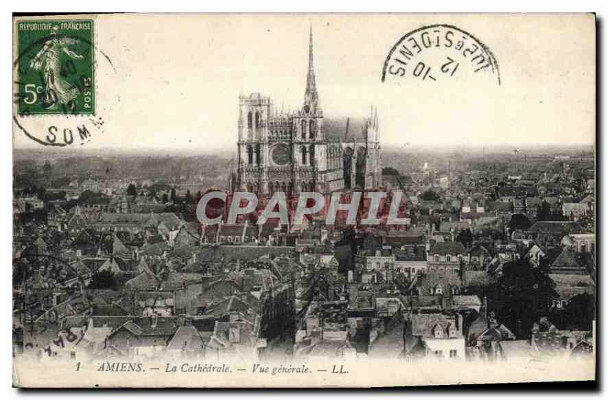 CPA Amiens la cathedrale vue generale 