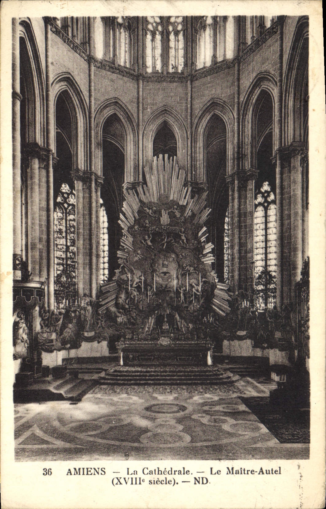 CPA Amiens la cathedrale le Maitre Autel XVIII siecle 