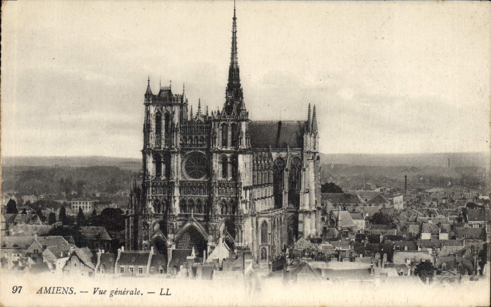 CPA Amiens vue generale 