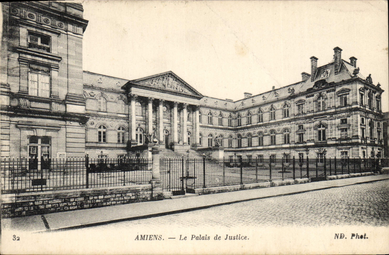 CPA Amiens le palais de justice 