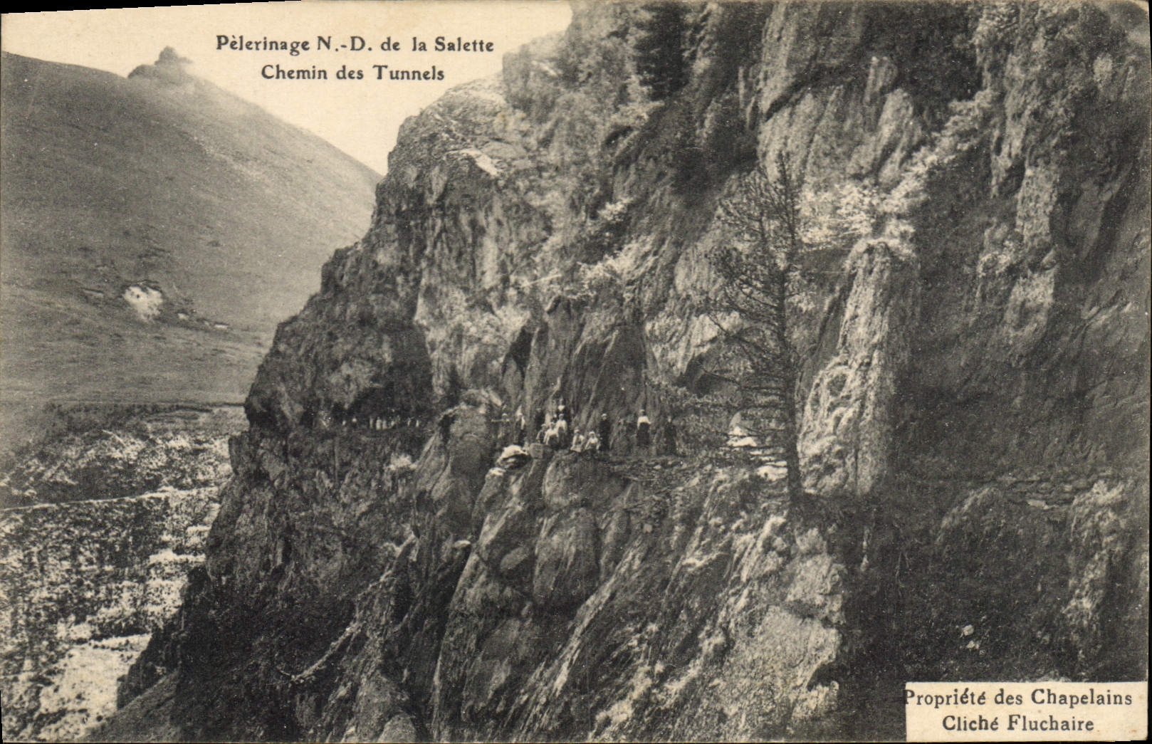 Pèlerinage N.-D. de la Salette — Chemin des Tunnels — Cliché Fluchaire