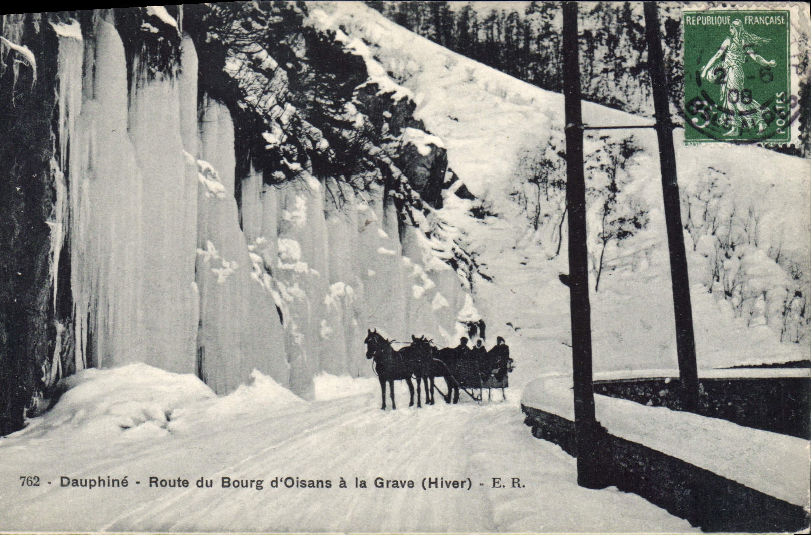 CPA Dauphine route du Bourg d'Oisans a la Grave Hiver 