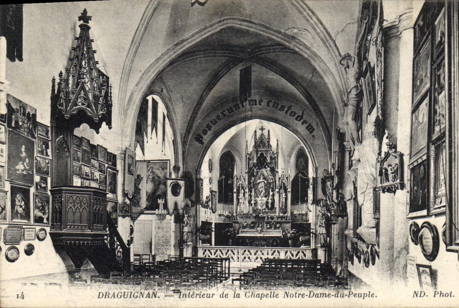 CPA Draguignan interieur de la Chapelle Notre Dame du Peuple 