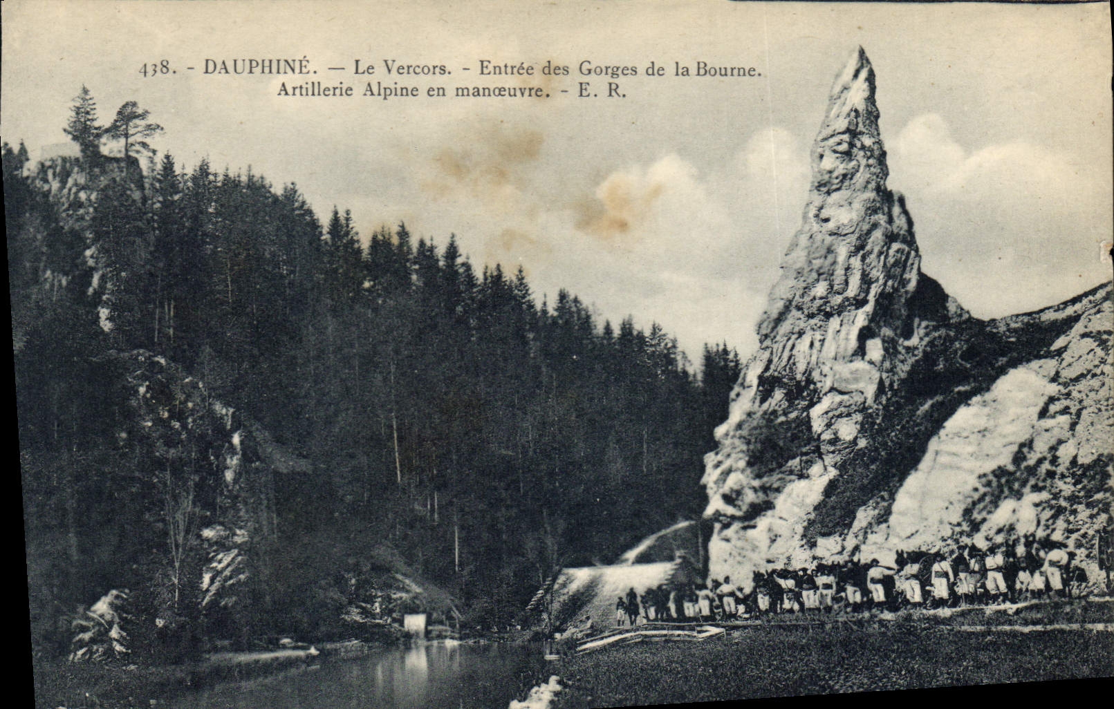 Le Vercors — Entrée des Gorges de la Bourne — Artillerie Alpine en manœuvre — E.R.