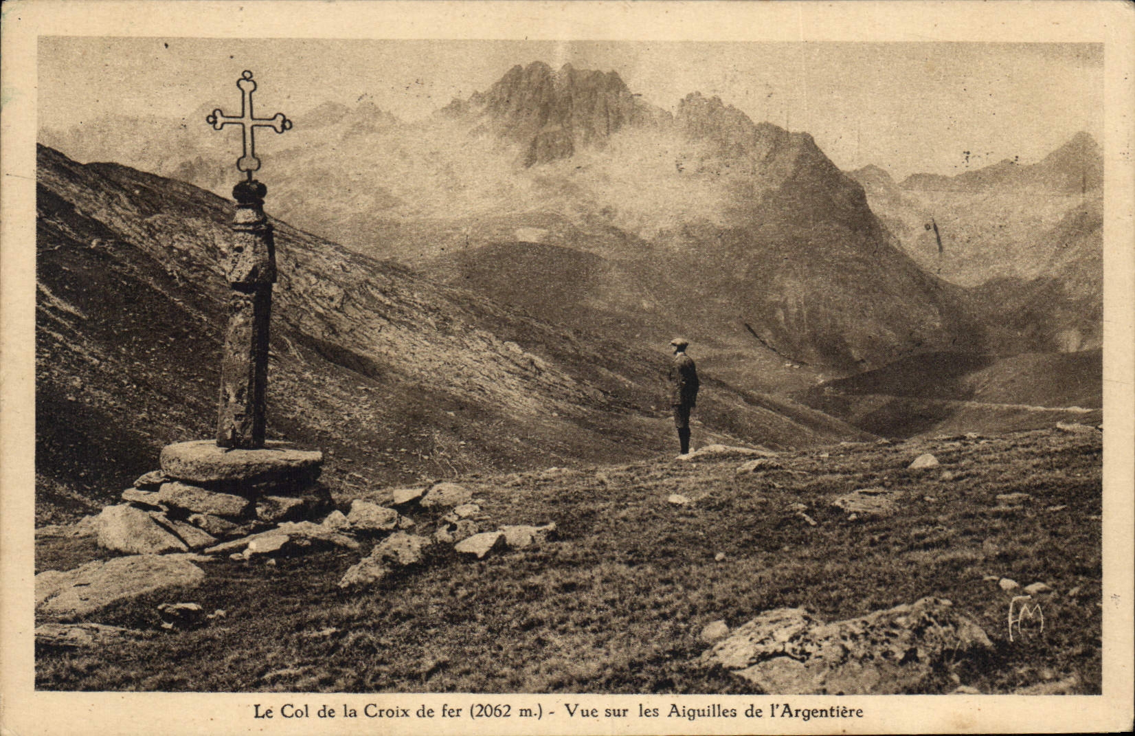 Le Col de la Croix de fer (2062 m.) - Vue sur les Aiguilles de l'Argentière — Héliogravure Martinotto Frères