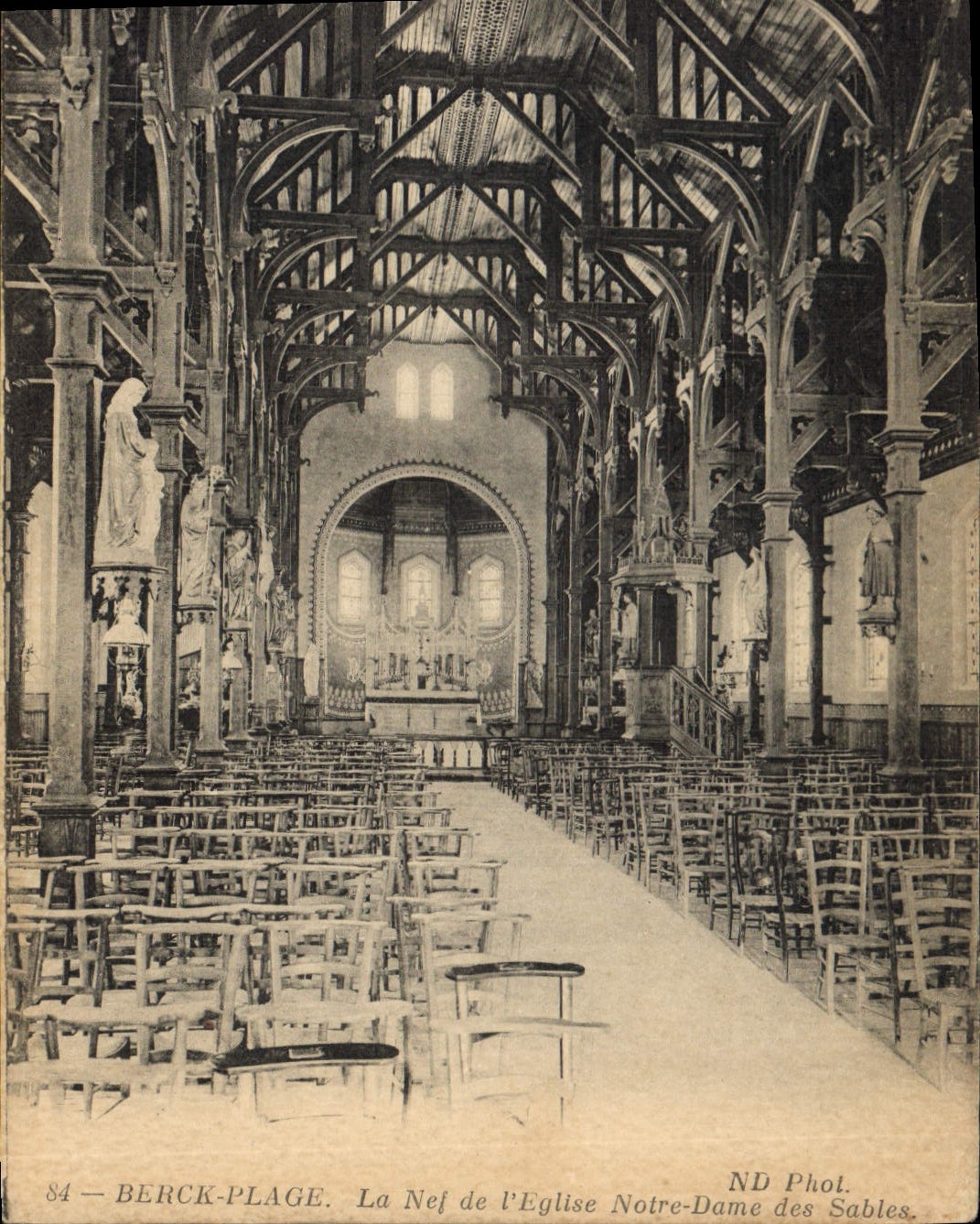 CPA Berck Plage la Nef de l'eglise Notre Dame des Sables 
