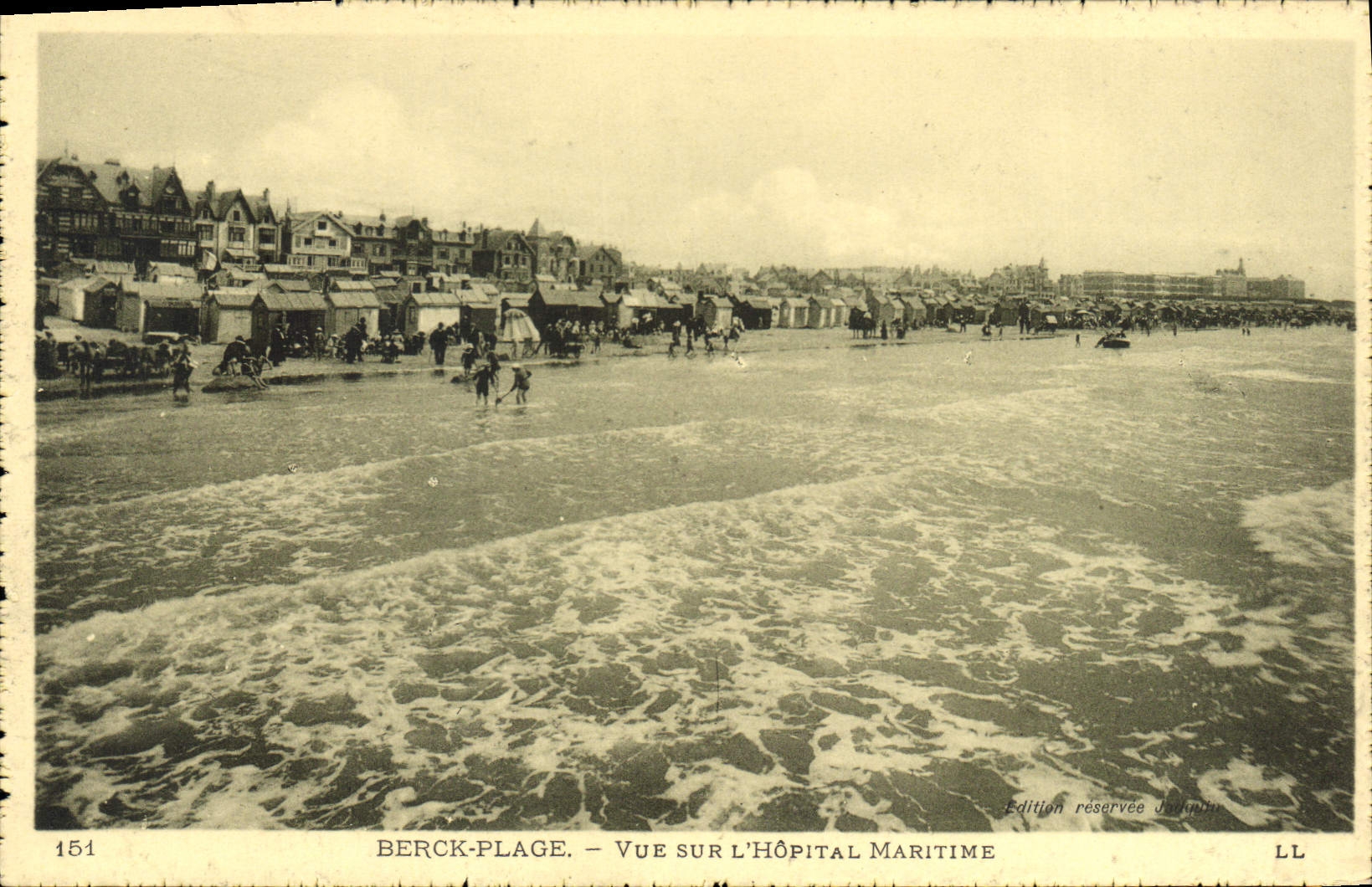 CPA Berck Plage vue sur l'hopital Maritime 