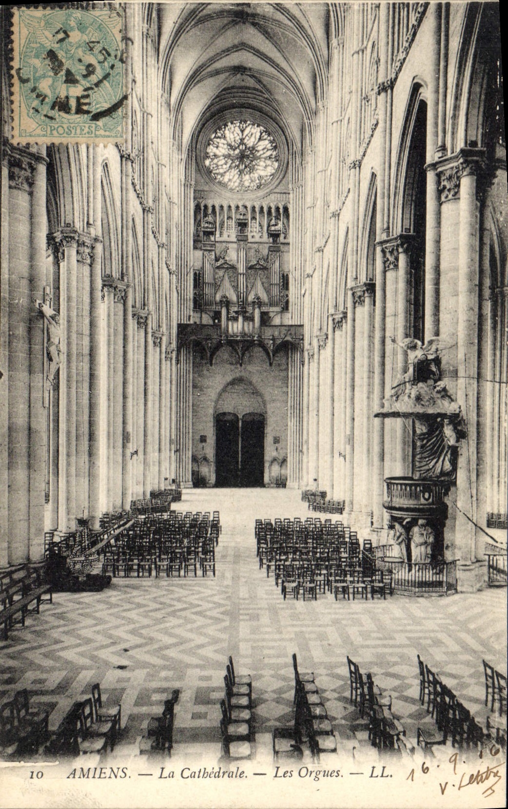 CPA Amiens la cathedrale les Orgues 