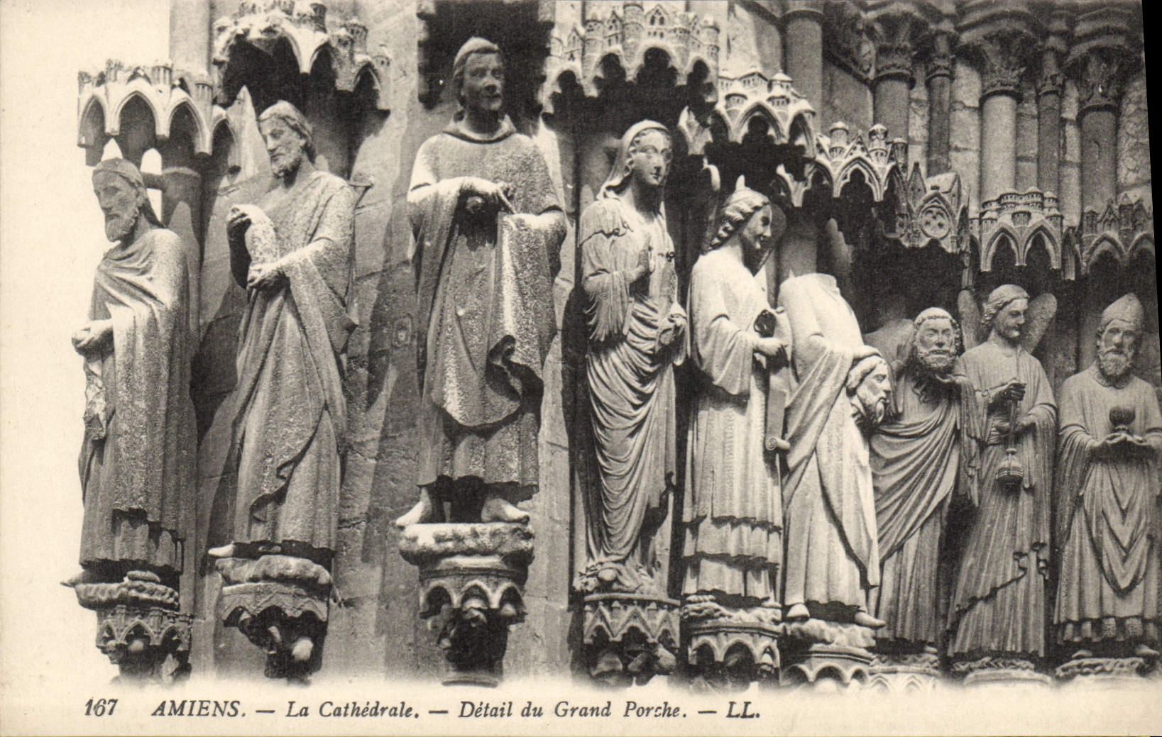 CPA Amiens la cathedrale detail du grand porche 