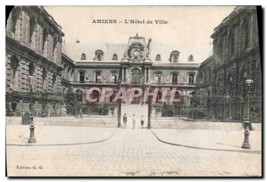 CPA Amiens l'hotel de Ville 