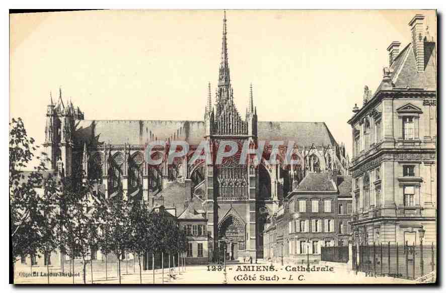 CPA Amiens cathedrale Cote Sud 